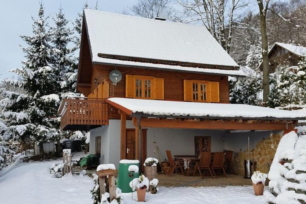 סונברג Ferienhaus Sonnenblick Entspannung Mit Sauna Kamin Und Balkon מראה חיצוני תמונה